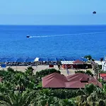 Royal Garden Suite Hotel